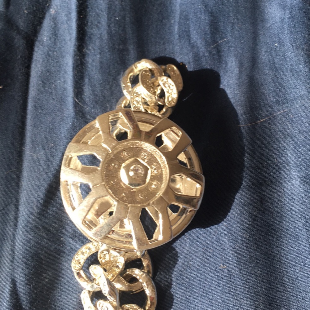 Cuban bracelet with spinning pendant